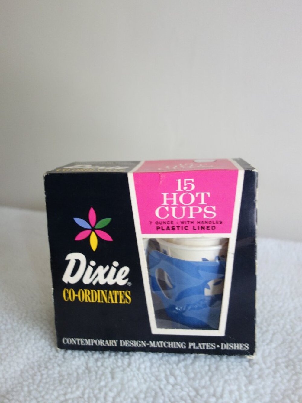 New Sealed in Box of 15 Vintage DIXIE Hot Cups – 7 oz – Blue Floral